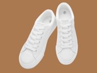 The Eydram synthetic women's leather sneakers (Image via Amazon)